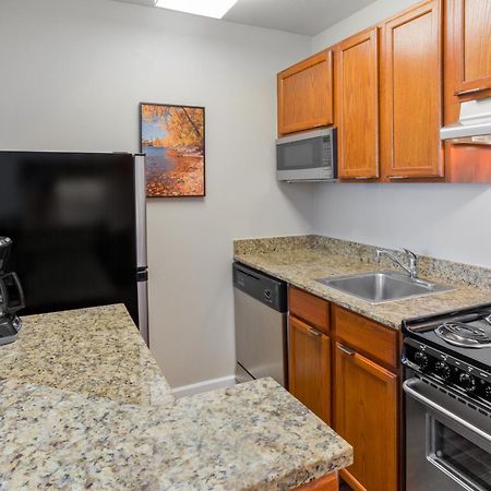 Towneplace Suites Minneapolis West/St. Louis Park Bagian luar foto
