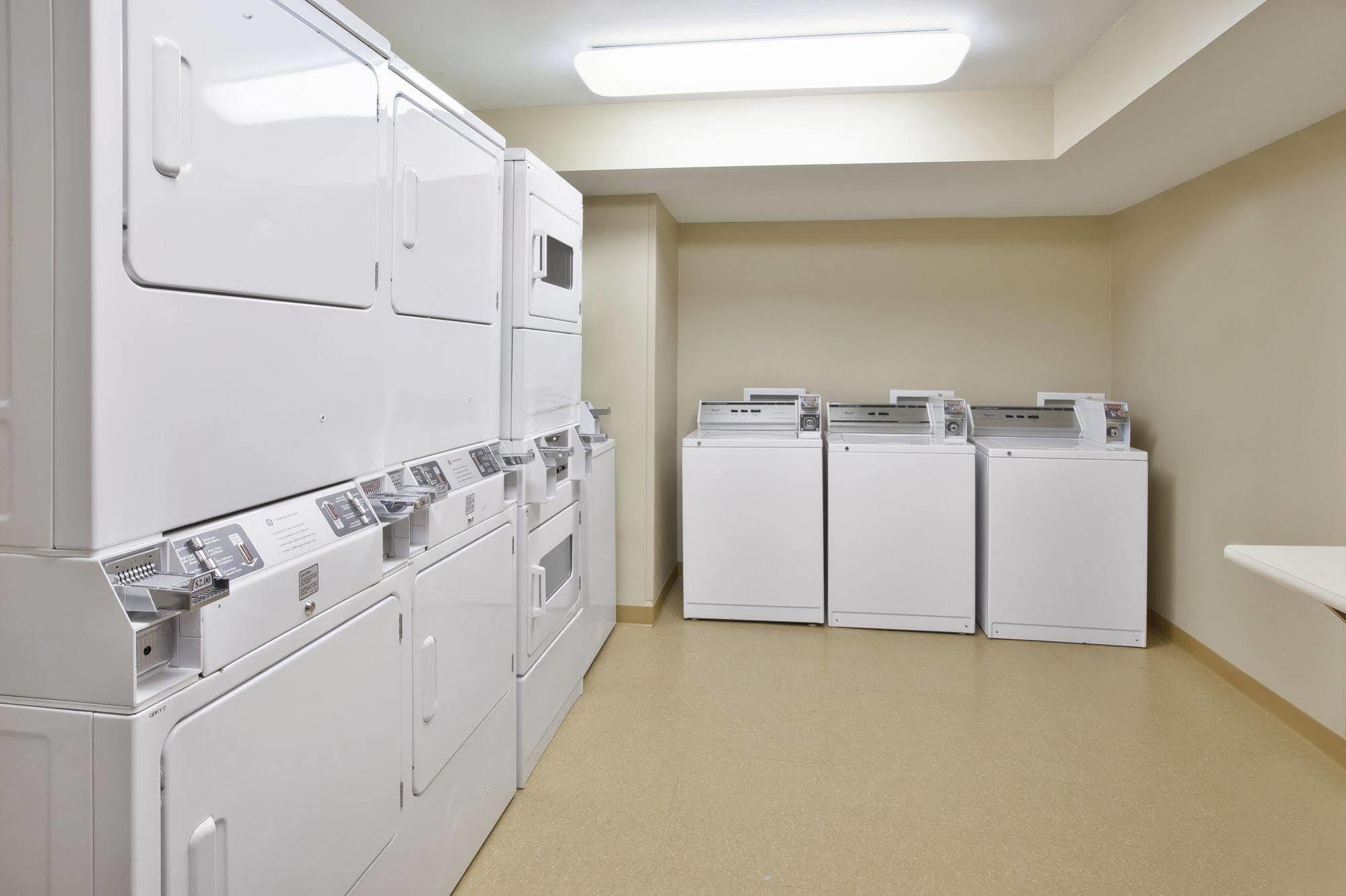 Towneplace Suites Minneapolis West/St. Louis Park Bagian luar foto